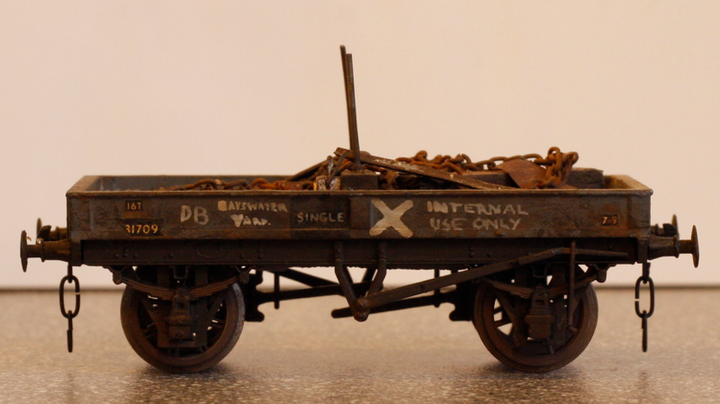 Single bolster. EM. RTR body on Ratio chassis.