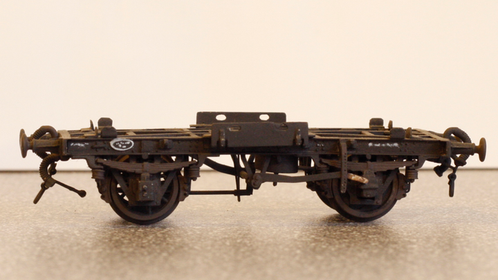 Container flat wagon. EM. Whitemetal kit, with lots of extra brake detail.