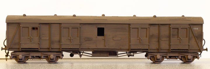SR parcels/gaurd's van. P4. Scratch built on unknown plastic bogie kits.