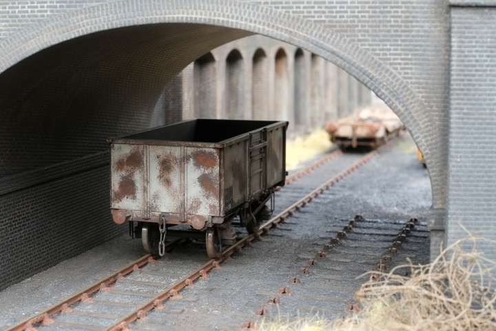 16T mineral wagon under the bridge